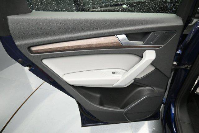 Used 2022 Audi Q5 2.0T Premium AWD/4WD image 29