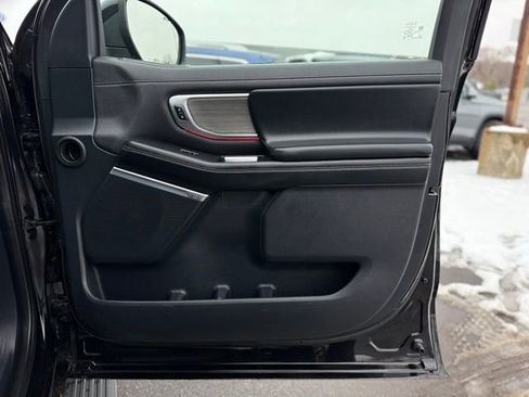 Used 2025 Ford Expedition Max Platinum image 20