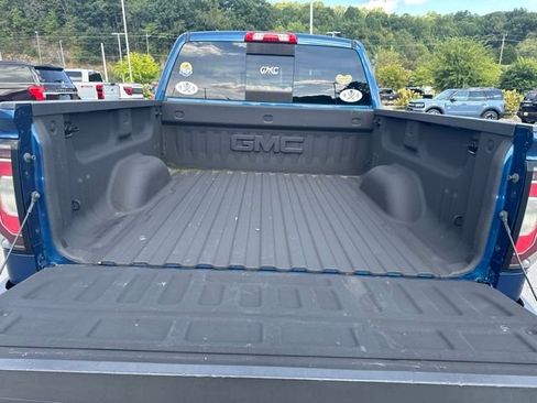 Used 2018 GMC Sierra 1500 SLT w/ SLT Premium Package AWD/4WD image 14