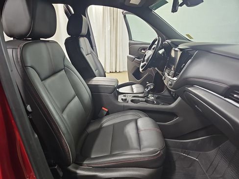 Used 2022 Chevrolet Traverse RS w/ LPO, Floor Liner Package AWD/4WD image 13