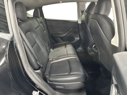 Certified 2023 Tesla Model Y Long Range AWD/4WD image 11