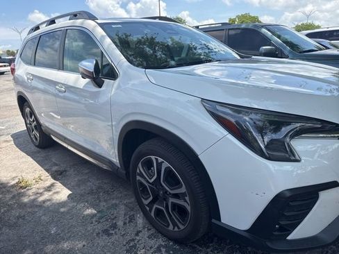 Used 2023 Subaru Ascent Limited w/ Technology Package AWD/4WD image 8