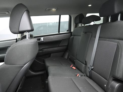 Used 2025 Hyundai Santa Fe SE image 14