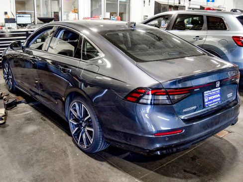Used 2023 Honda Accord Touring image 7