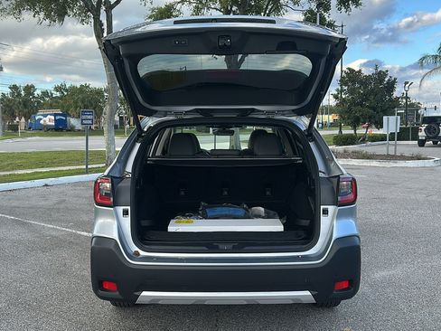 New 2025 Subaru Outback Limited image 24