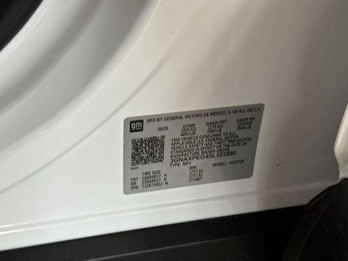 Used 2025 Chevrolet Equinox LT AWD/4WD image 33