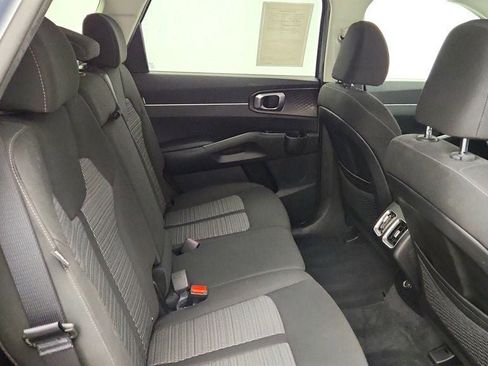 Used 2025 Kia Sorento LX FWD image 21