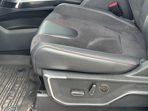 Used 2025 Ford F150 Raptor w/ Equipment Group 803A Raptor R AWD/4WD image 17