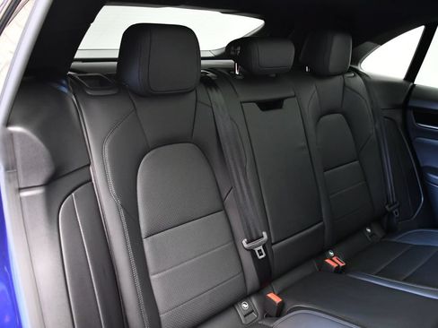 Certified 2025 Porsche Macan 4S Electric AWD/4WD image 58