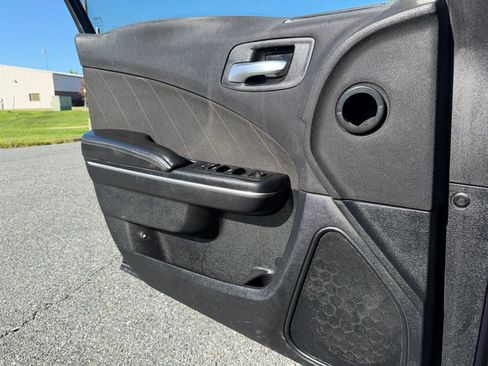 Used 2016 Dodge Charger R/T RWD image 14