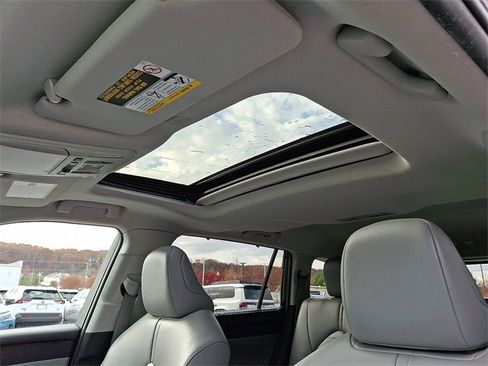 Certified 2024 Toyota Highlander XLE image 15