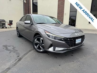 Used 2021 Hyundai Elantra SEL w/ Convenience + Premium Package