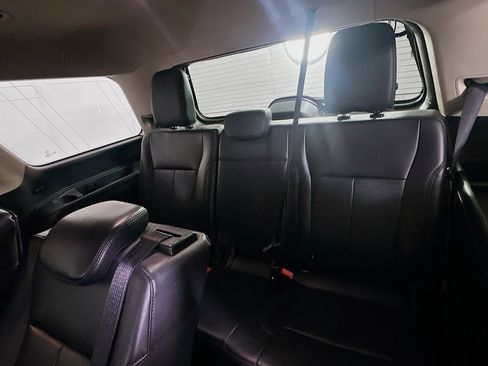 Used 2024 Ford Expedition XLT image 29