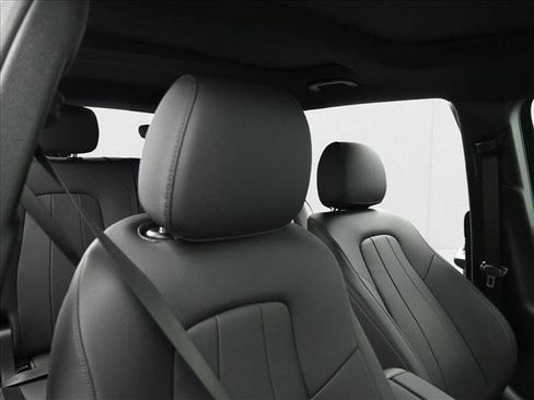 New 2026 Mercedes-Benz GLB 250 4MATIC image 28