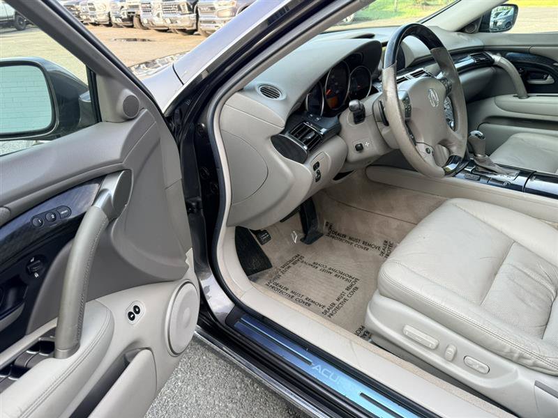 Used 2010 Acura RL w/ Technology Package AWD/4WD image 25