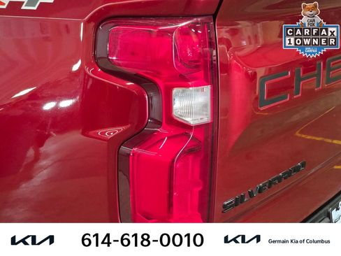 Used 2021 Chevrolet Silverado 1500 LTZ w/ Technology Package AWD/4WD image 15