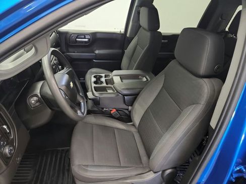 Used 2023 Chevrolet Silverado 1500 Custom AWD/4WD image 18