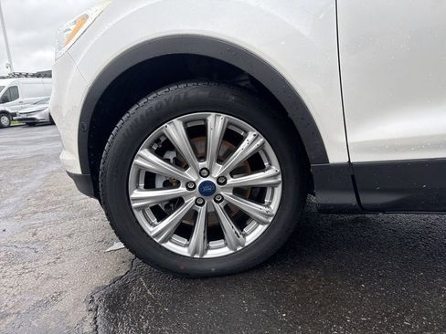 Used 2018 Ford Escape Titanium FWD image 40