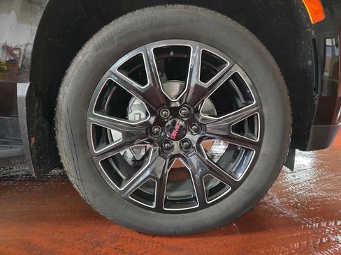 Used 2024 GMC Yukon XL Denali w/ Max Trailering Package image 9