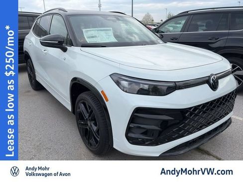 New 2026 Volkswagen Tiguan SE R-Line AWD/4WD image 2