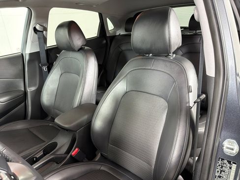 Used 2020 Hyundai Kona Ultimate image 13