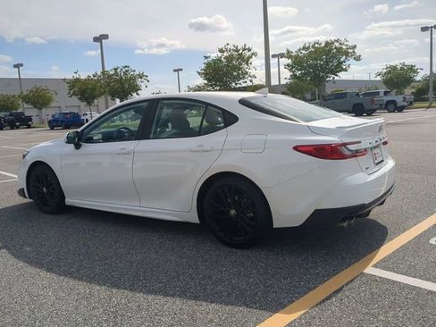 Certified 2025 Toyota Camry SE image 6