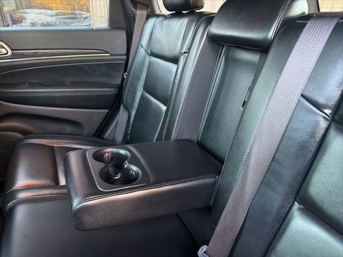 Used 2021 Jeep Grand Cherokee Limited image 17