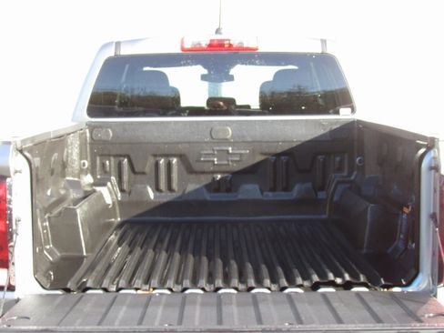 Used 2024 Chevrolet Colorado LT image 8