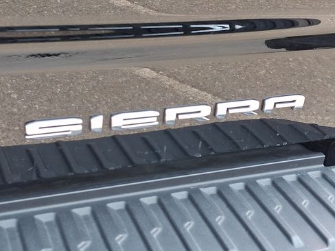 Used 2026 GMC Sierra 1500 Denali w/ Technology Package AWD/4WD image 33