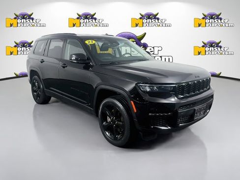 Used 2023 Jeep Grand Cherokee L Limited AWD/4WD image 3