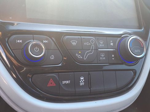 Used 2021 Chevrolet Bolt LT image 9