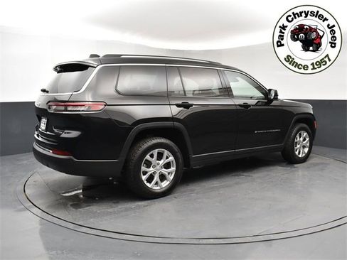 Used 2023 Jeep Grand Cherokee L Limited w/ Luxury Tech Group II image 6