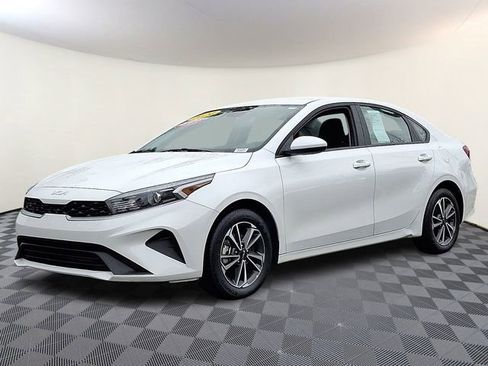 Certified 2024 Kia Forte LXS image 3