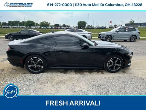 Used 2024 Ford Mustang Coupe RWD image 3