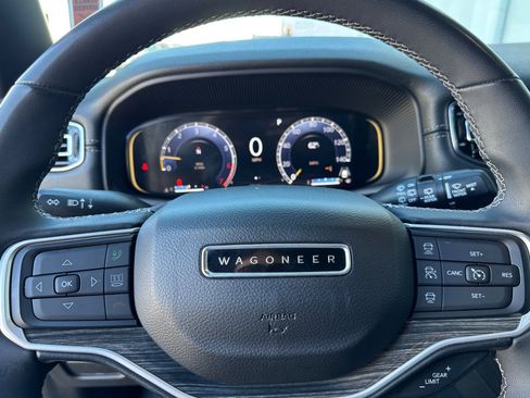 Used 2022 Jeep Wagoneer Series III image 36