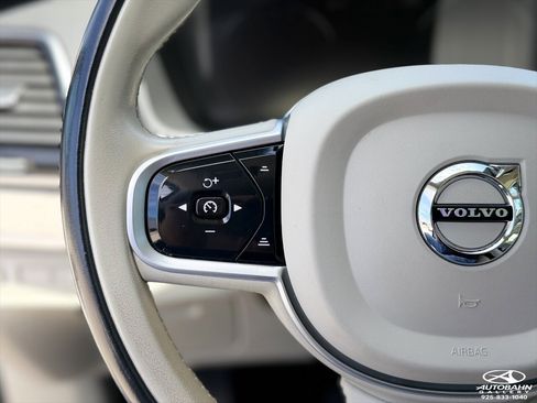 Used 2022 Volvo XC90 T8 Inscription w/ Advanced Package AWD/4WD image 13