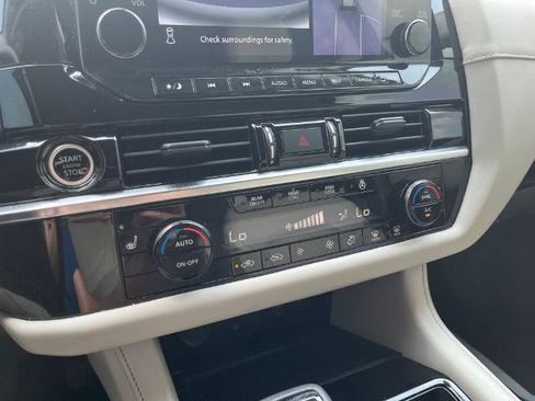 Certified 2023 Nissan Pathfinder SL AWD/4WD image 20
