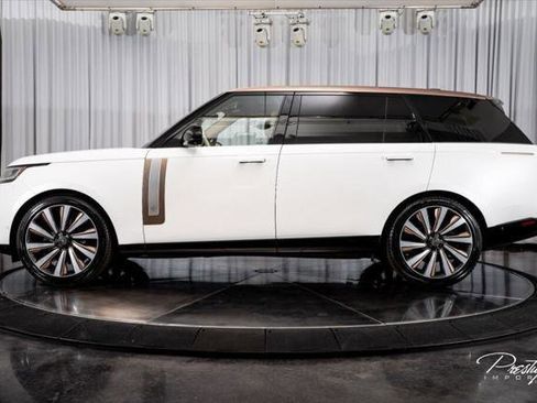 Used 2023 Land Rover Range Rover SV AWD/4WD image 7