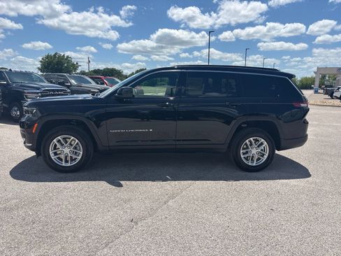 New 2026 Jeep Grand Cherokee L Laredo RWD image 2