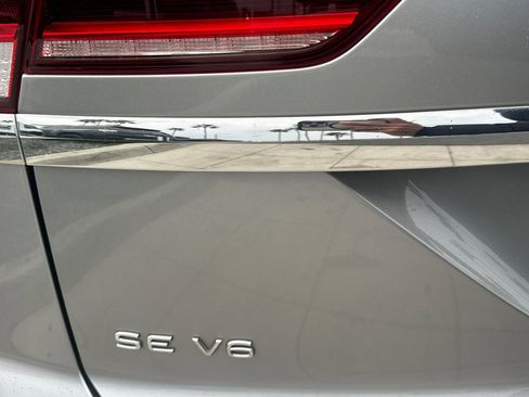 Used 2023 Volkswagen Atlas Cross Sport SE image 27