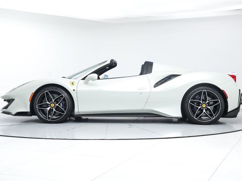 Certified 2020 Ferrari 488 Pista Spider image 4