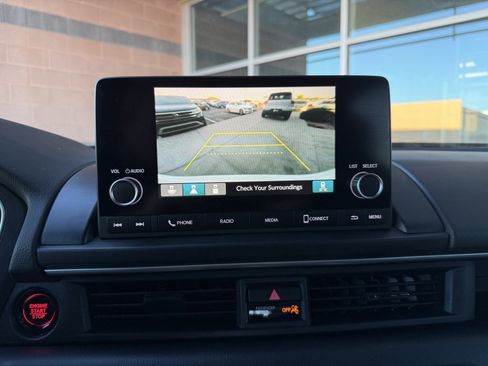 Used 2023 Honda Pilot Sport image 21