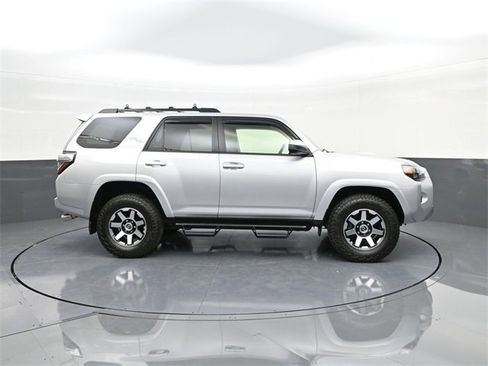 Used 2022 Toyota 4Runner TRD Off-Road image 25