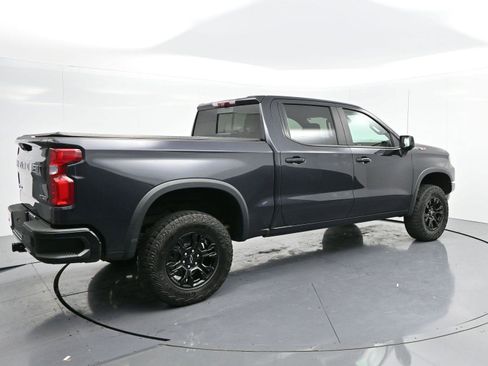 Used 2022 Chevrolet Silverado 1500 ZR2 w/ Technology Package image 7