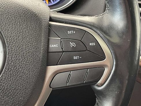 Used 2018 Jeep Grand Cherokee Altitude AWD/4WD image 33