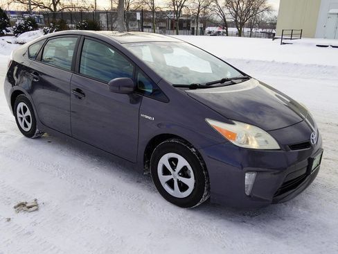 Used 2013 Toyota Prius Two image 9