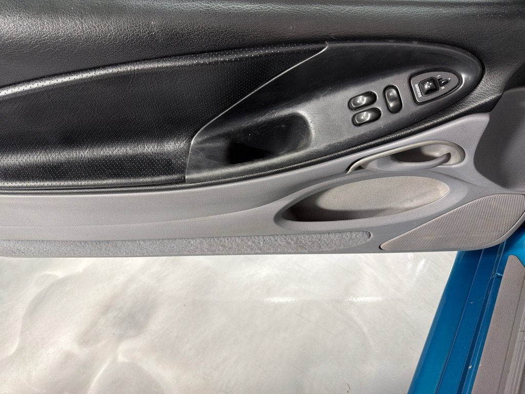 Used 1994 Ford Mustang GT RWD image 11