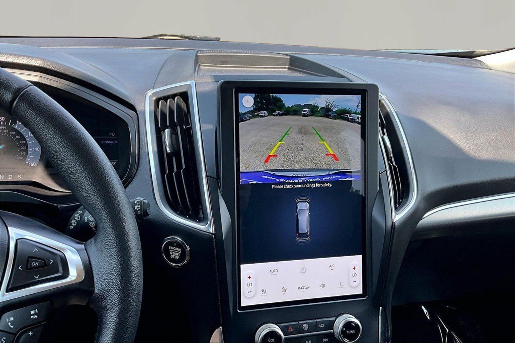 Certified 2024 Ford Edge Titanium AWD/4WD image 21