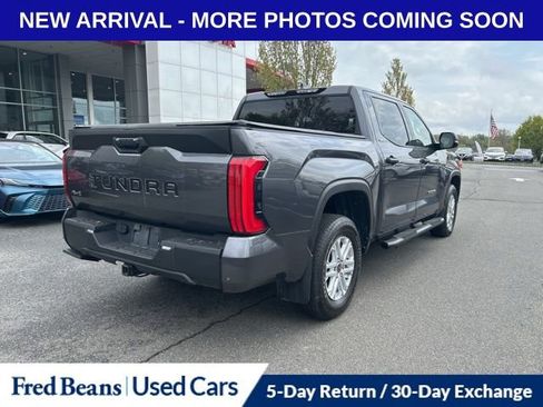 Used 2023 Toyota Tundra SR5 w/ SR5 Convenience Package AWD/4WD image 5