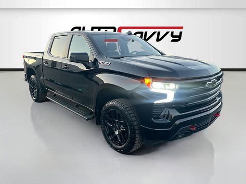 Used 2025 Chevrolet Silverado 1500 LT Trail Boss w/ Convenience Package II AWD/4WD image 1